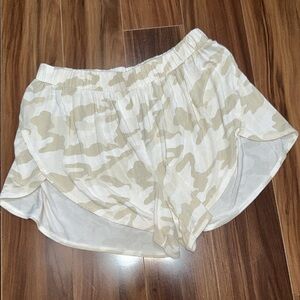Medium Old Navy super soft camo pajama sleep lounge shorts modal blend